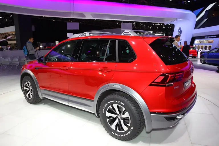 Volkswagen Tiguan GTE Active Concept - Salone di Detroit 2016 - 9