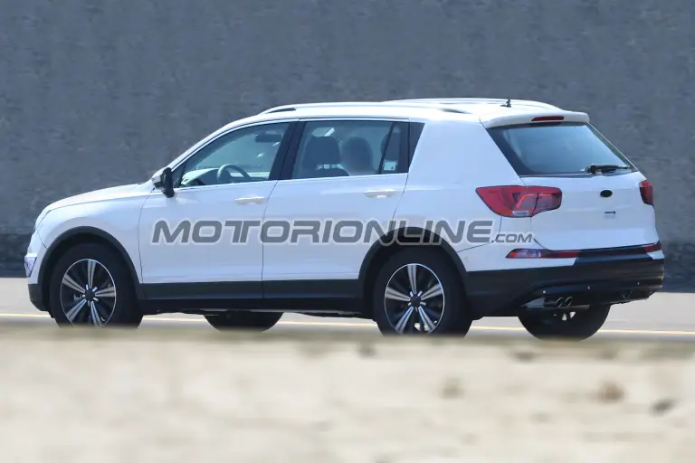 Volkswagen Tiguan LWB - 5