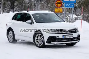 Volkswagen Tiguan R - Foto spia 19-2-2020