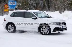 Volkswagen Tiguan R - Foto spia 19-2-2020