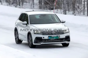 Volkswagen Tiguan R - Foto spia 19-2-2020