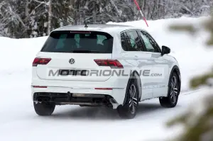 Volkswagen Tiguan R - Foto spia 19-2-2020 - 23