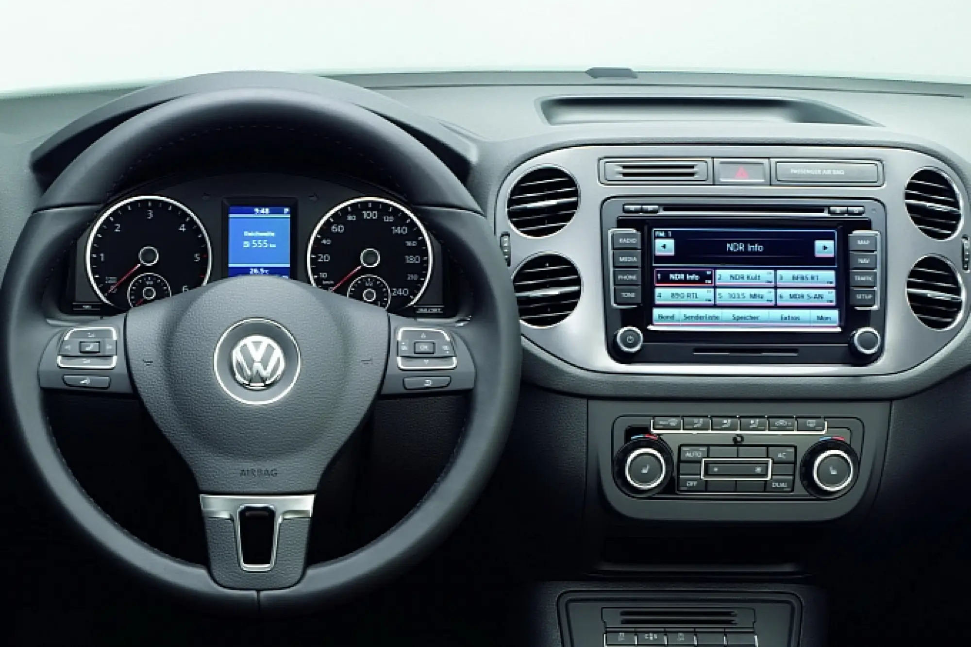 Volkswagen Tiguan restyling 2011 - 19