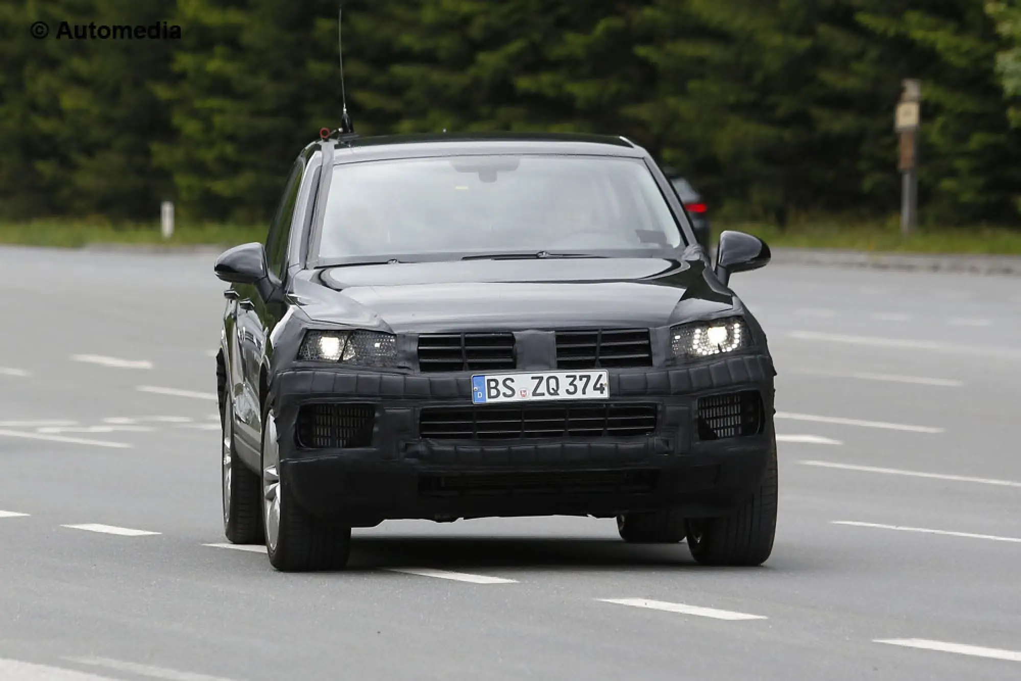 Volkswagen Touareg 2014 - Foto spia 24-06-2013 - 1