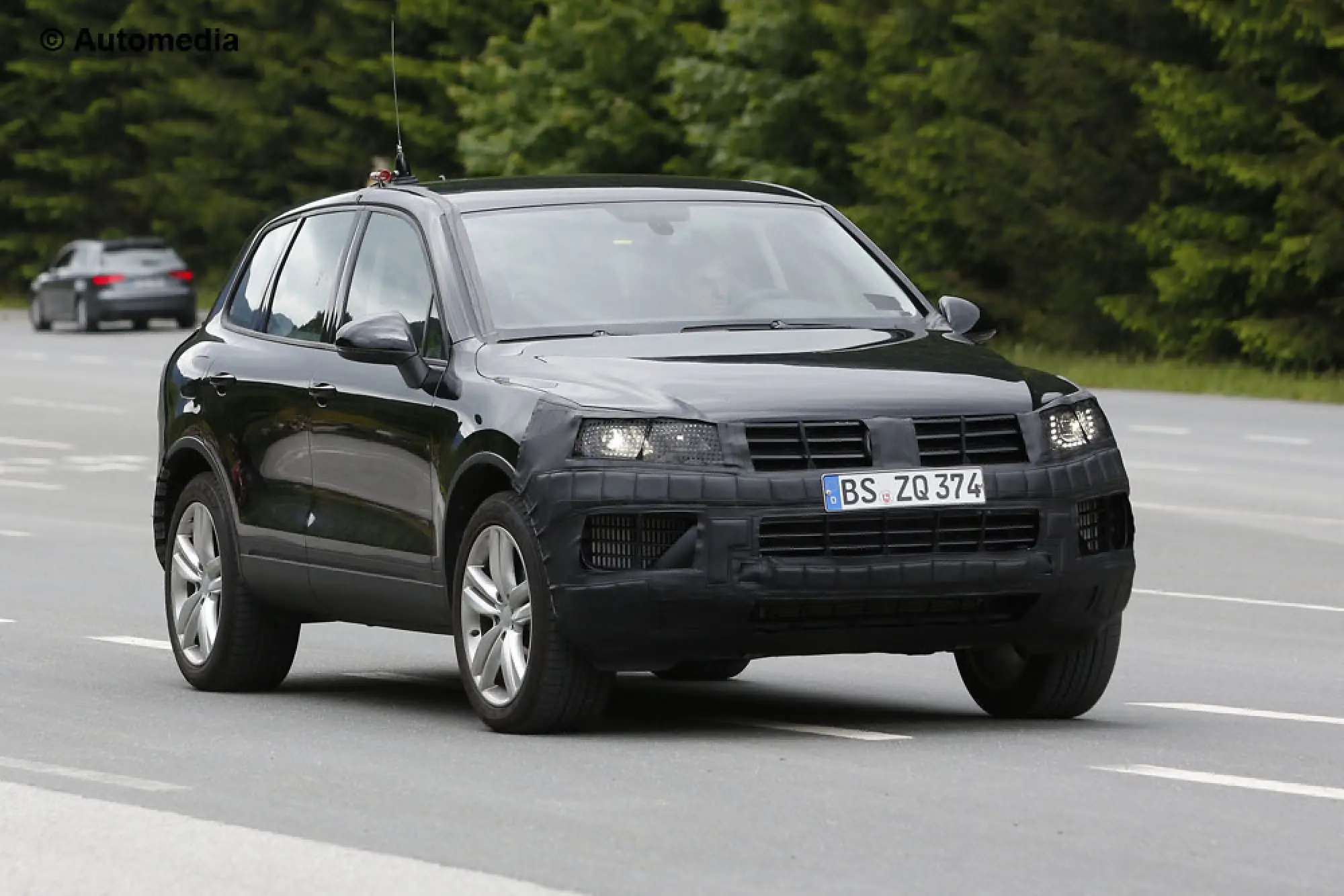 Volkswagen Touareg 2014 - Foto spia 24-06-2013 - 2