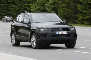 Volkswagen Touareg 2014 - Foto spia 24-06-2013 - 2