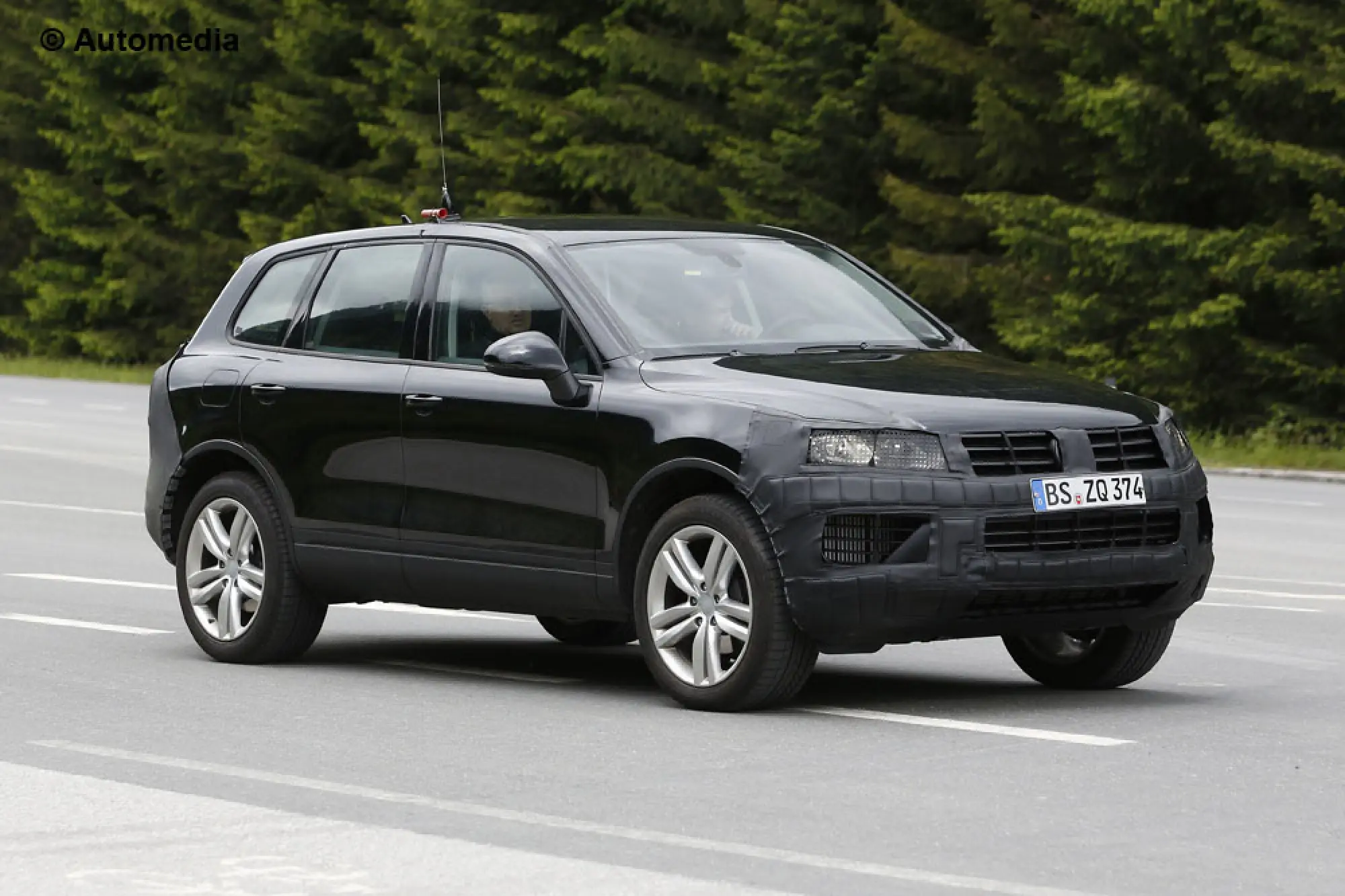 Volkswagen Touareg 2014 - Foto spia 24-06-2013 - 3