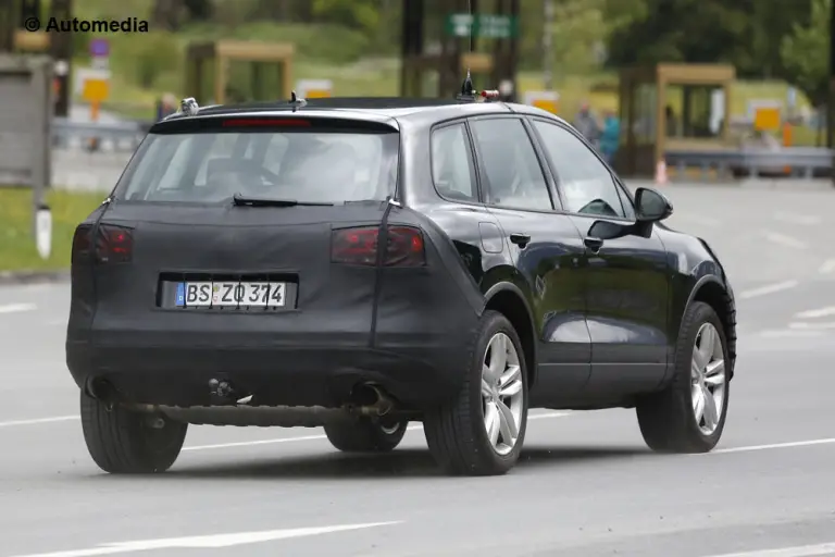 Volkswagen Touareg 2014 - Foto spia 24-06-2013 - 6