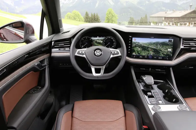 Volkswagen Touareg 2018 - test drive - 35