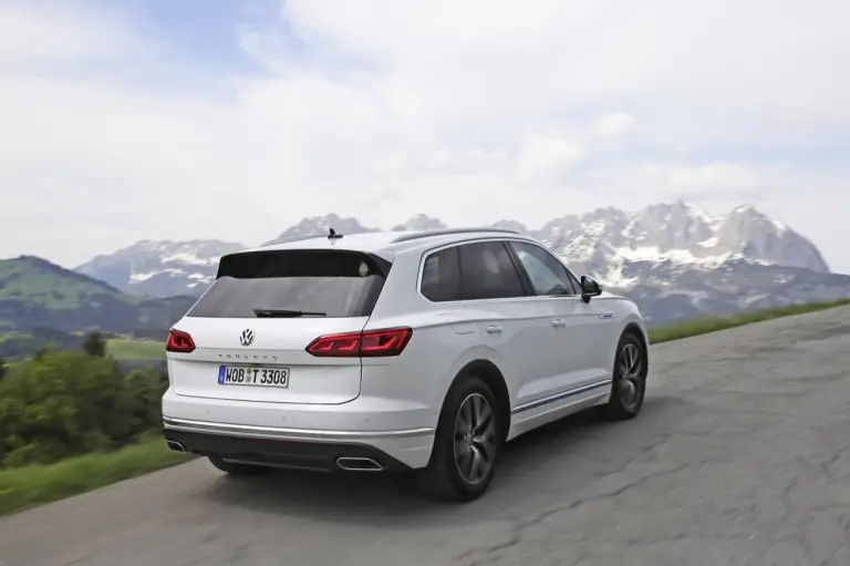 Volkswagen Touareg 2018 - test drive - 65
