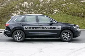 Volkswagen Touareg facelift - Foto spia 21-6-2022