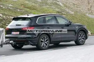 Volkswagen Touareg facelift - Foto spia 21-6-2022