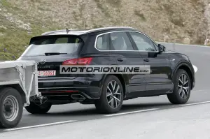 Volkswagen Touareg facelift - Foto spia 21-6-2022