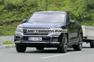Volkswagen Touareg facelift - Foto spia 21-6-2022