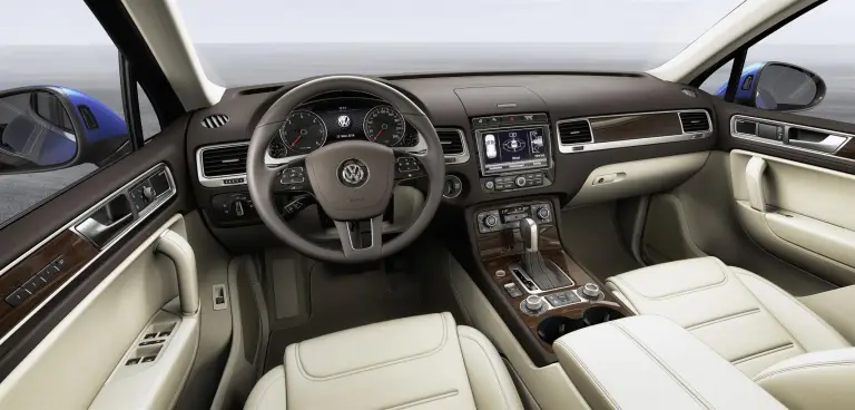 Volkswagen Touareg MY 2015 - 5