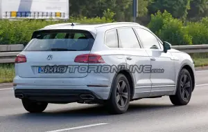 Volkswagen Touareg MY 2018 - Foto spia 01-06-2017