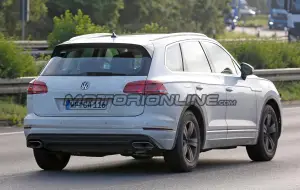 Volkswagen Touareg MY 2018 - Foto spia 01-06-2017