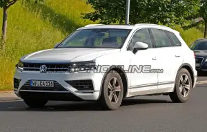 Volkswagen Touareg MY 2018 - Foto spia 01-06-2017