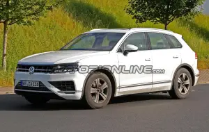 Volkswagen Touareg MY 2018 - Foto spia 01-06-2017