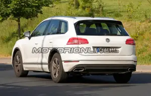 Volkswagen Touareg MY 2018 - Foto spia 01-06-2017