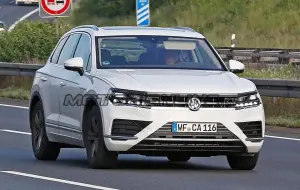 Volkswagen Touareg MY 2018 - Foto spia 01-06-2017
