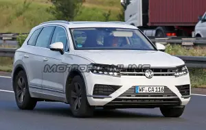Volkswagen Touareg MY 2018 - Foto spia 01-06-2017