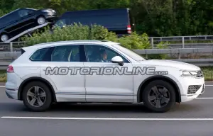 Volkswagen Touareg MY 2018 - Foto spia 01-06-2017