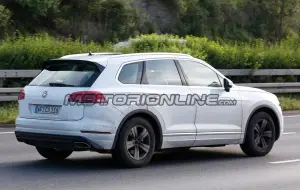 Volkswagen Touareg MY 2018 - Foto spia 01-06-2017