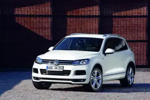 Volkswagen Touareg R-Line Exterior - 5