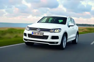 Volkswagen Touareg R-Line Exterior - 7