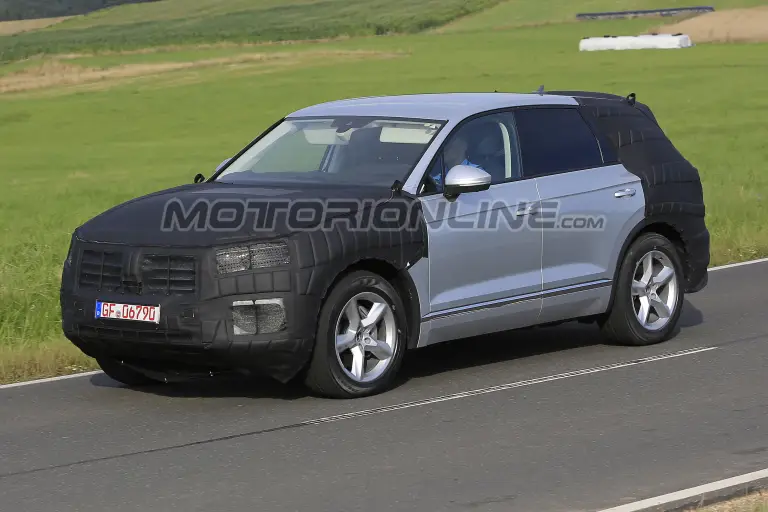 Volkswagen Touareg terza generazione (foto spia) - 4