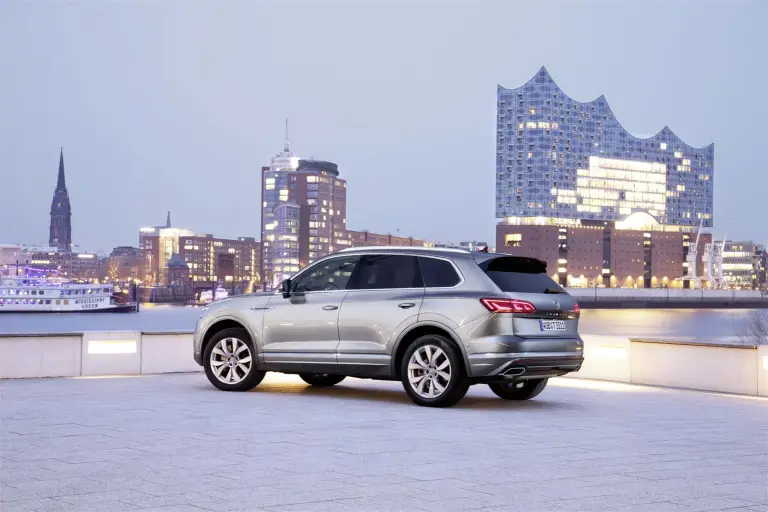 Volkswagen Touareg V8 TDI - 7