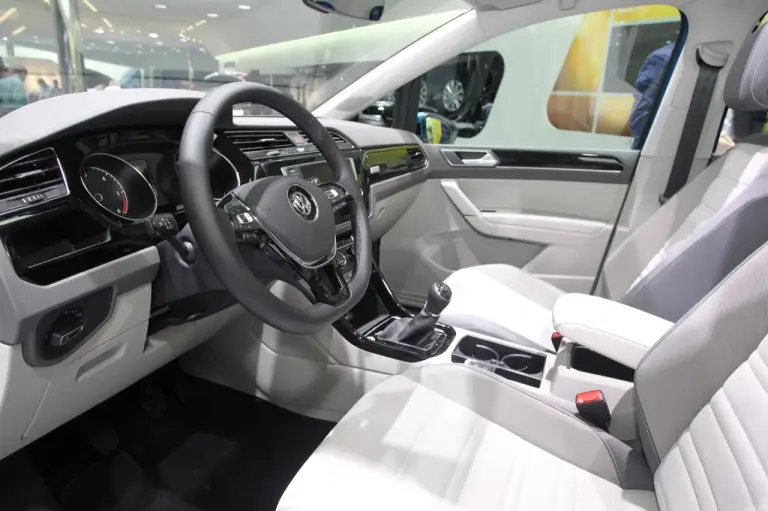 Volkswagen Touran MY 2015 - Salone di Ginevra 2015 - 5