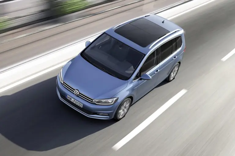 Volkswagen Touran MY 2015 - 4
