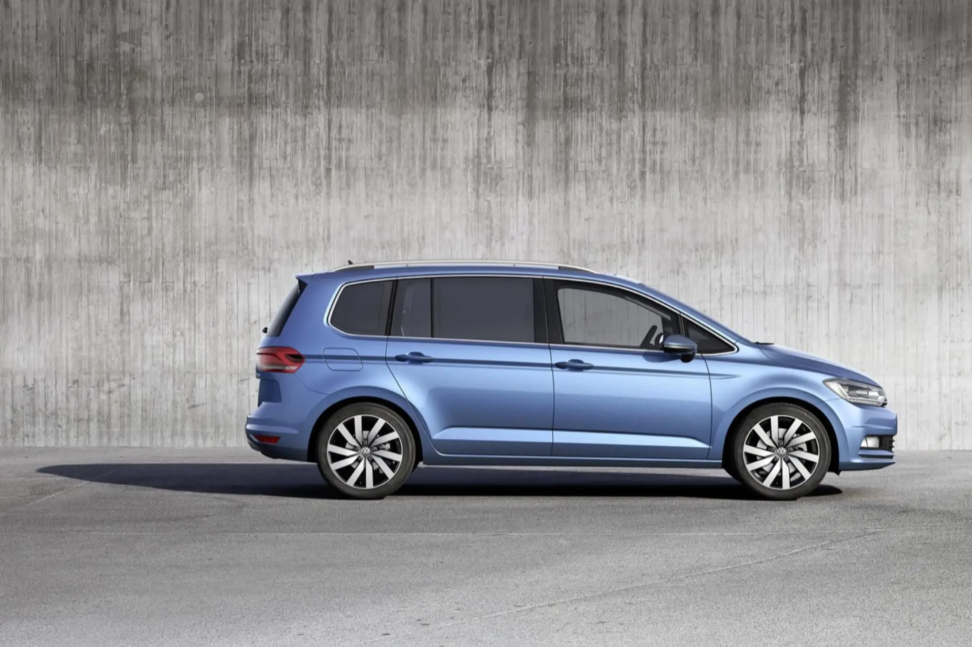 Volkswagen Touran MY 2015 - 5