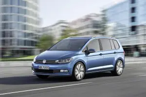 Volkswagen Touran MY 2015 - 6
