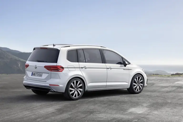 Volkswagen Touran MY 2015 - 12