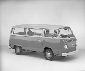Volkswagen Transporter Bulli - 65 Anni - 8