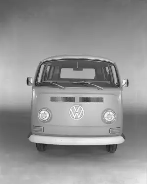 Volkswagen Transporter Bulli - 65 Anni - 9