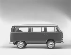 Volkswagen Transporter Bulli - 65 Anni - 10