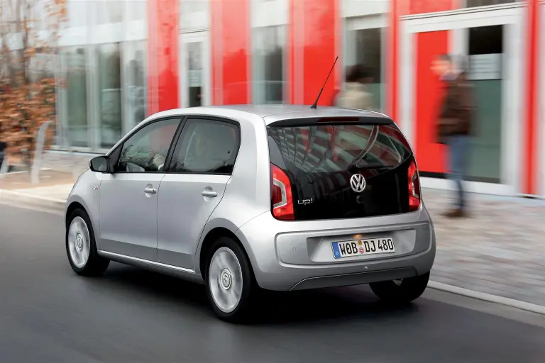 Volkswagen Up! cinque porte nuove immagini - 4