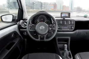 Volkswagen Up! cinque porte nuove immagini