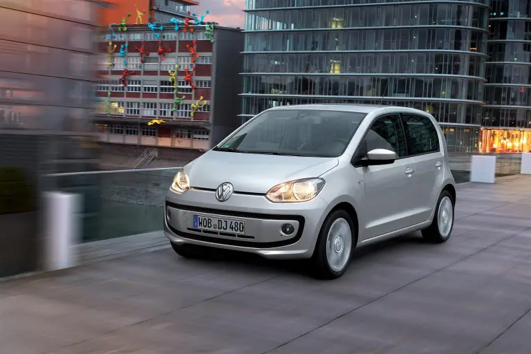 Volkswagen Up! cinque porte nuove immagini - 20