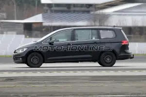 Volkswagen Variosport foto spia 30 novembre 2018