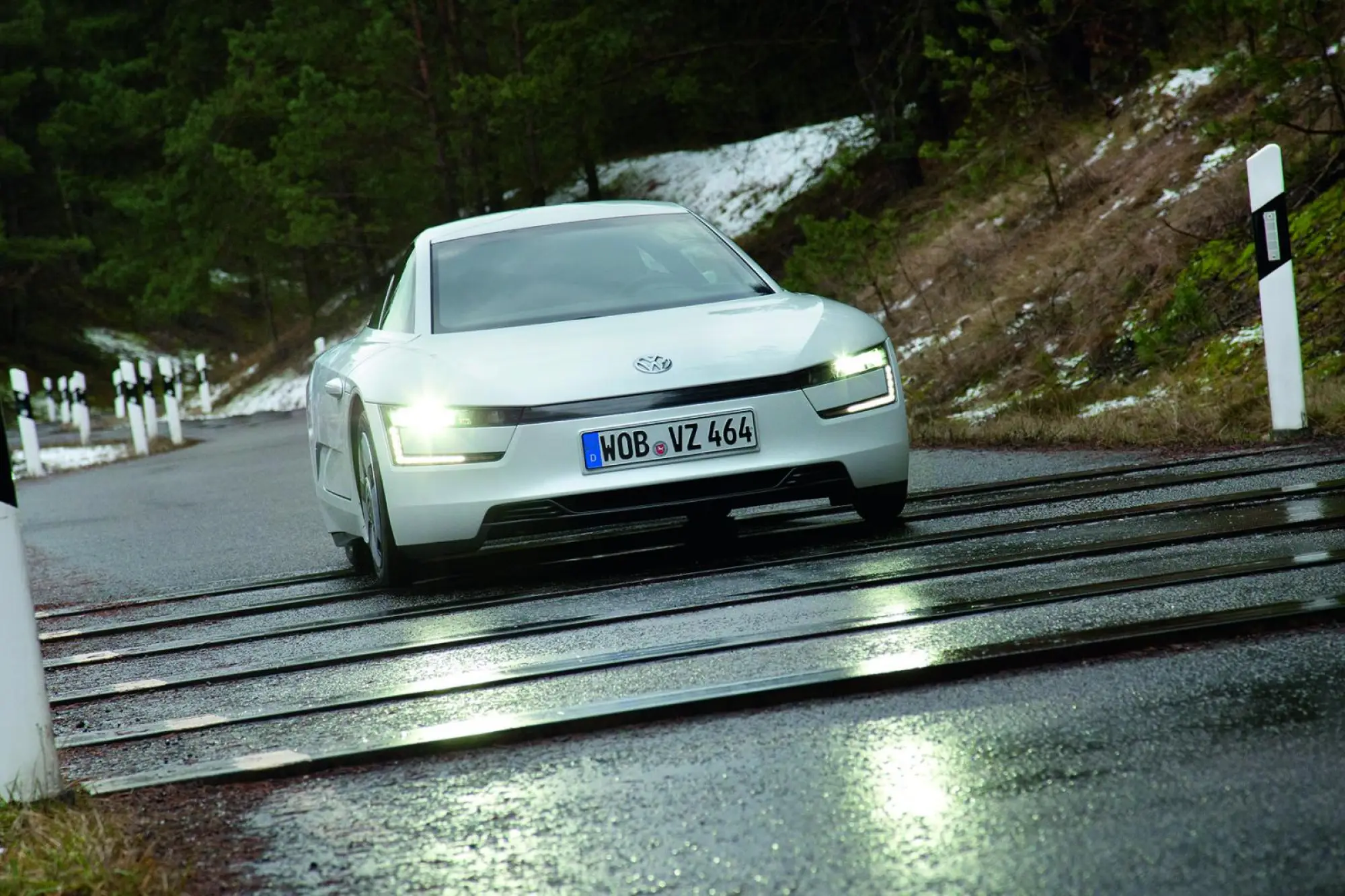 Volkswagen XL1 ufficiale - 16