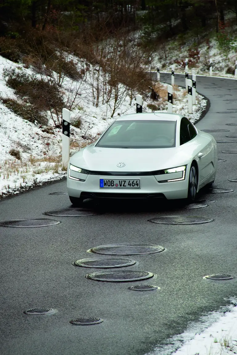 Volkswagen XL1 ufficiale - 32