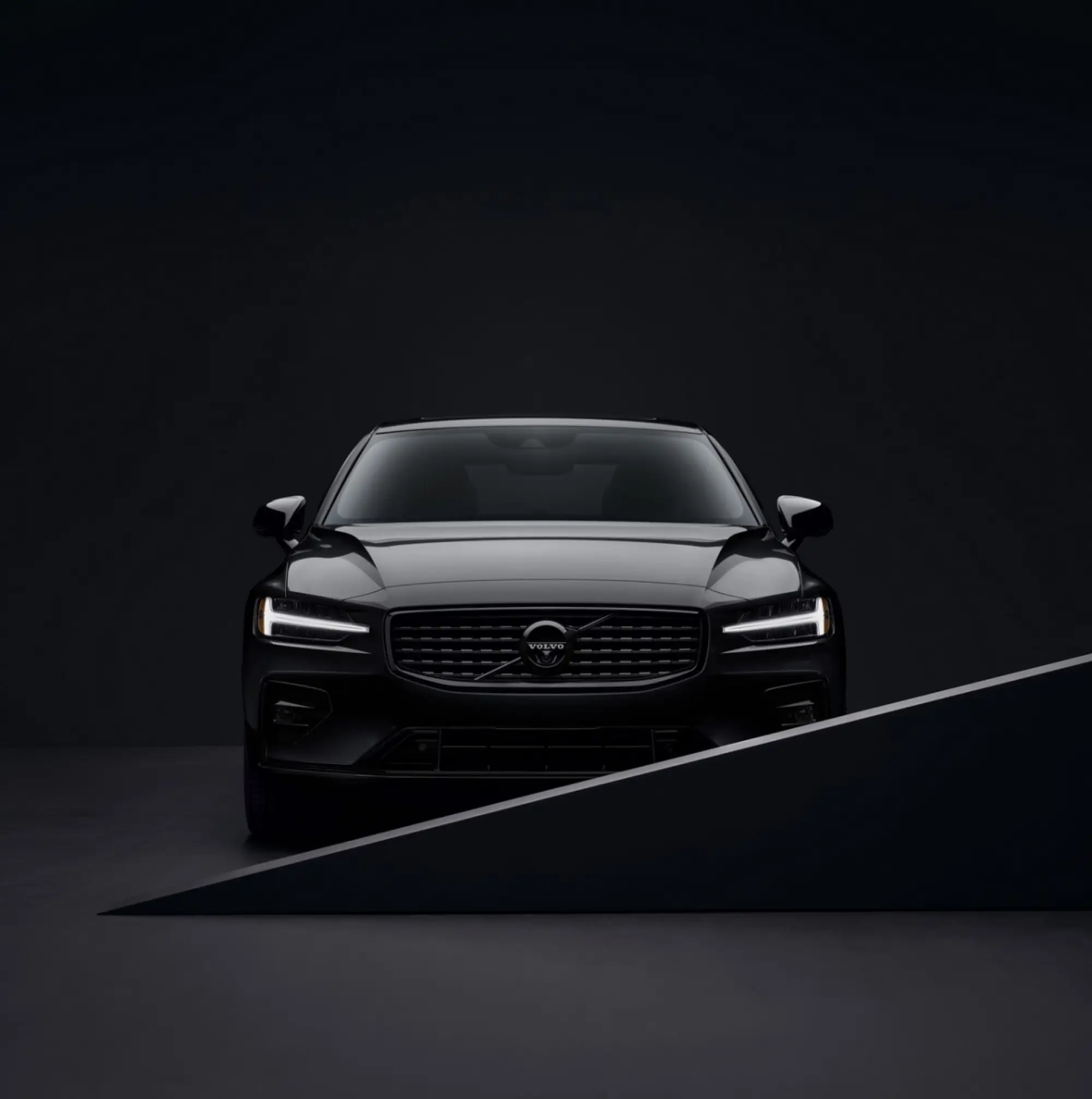 Volvo S60 Black Edition - Foto - 3