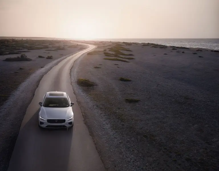 Volvo S60 Black Edition - Foto - 10