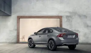 Volvo S60 Cross Country - 7