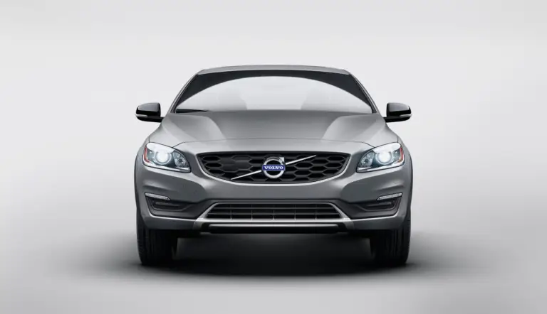 Volvo S60 Cross Country - 6